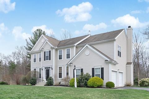 21 Howarth Dr, Upton, MA 01568 photo 1