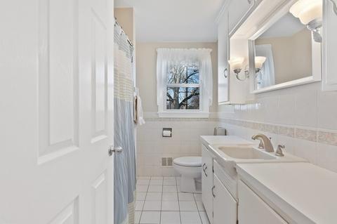 122 Collins St, Danvers, MA 01923 photo 18