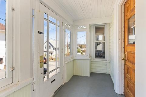 17 Elm St, Maynard, MA 01754 photo 4