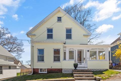 17 Elm St, Maynard, MA 01754 photo 2