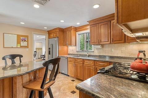 135 Lindbergh Ave, Needham, MA 02494 photo 6