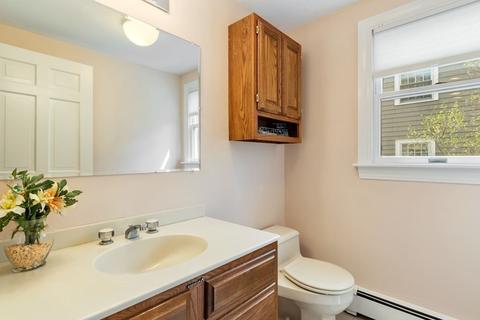 135 Lindbergh Ave, Needham, MA 02494 photo 8