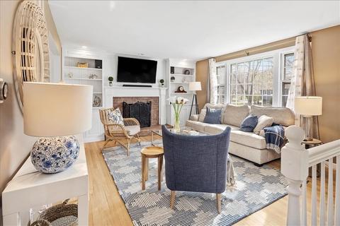 4 Winthrop Rd, Hingham, MA 02043 photo 3