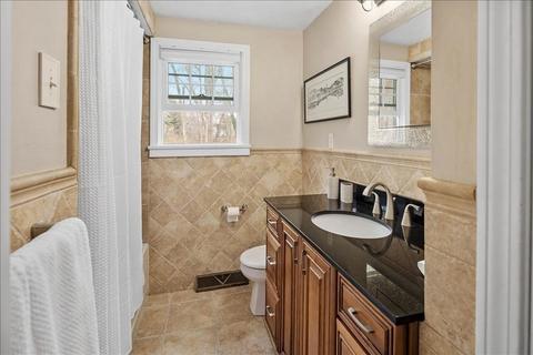 4 Winthrop Rd, Hingham, MA 02043 photo 16