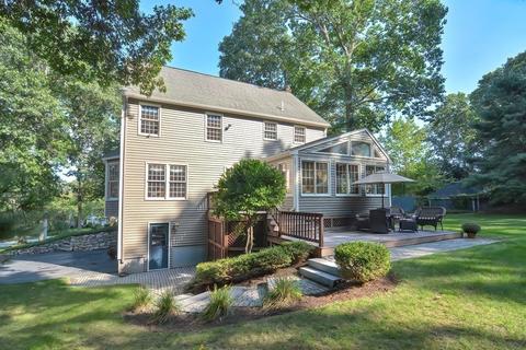 9 Walnut Hill Rd, Millis, MA 02054 photo 5