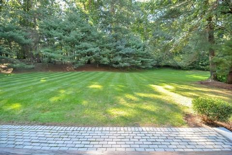 9 Walnut Hill Rd, Millis, MA 02054 photo 8