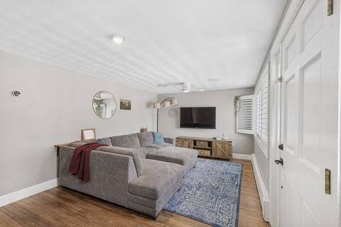 38 Alpine Ave, Everett, MA 02149 photo 4