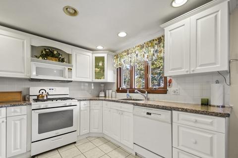 6 Pine Tree Dr, Wareham, MA 02532 photo 10