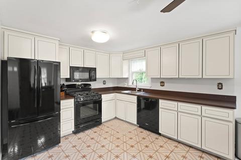 120 Tower St, Dedham, MA 02026 photo 10