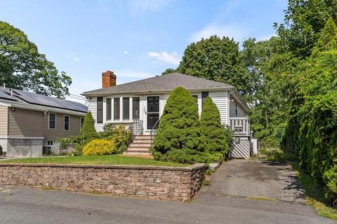 120 Tower St, Dedham, MA 02026 photo 2