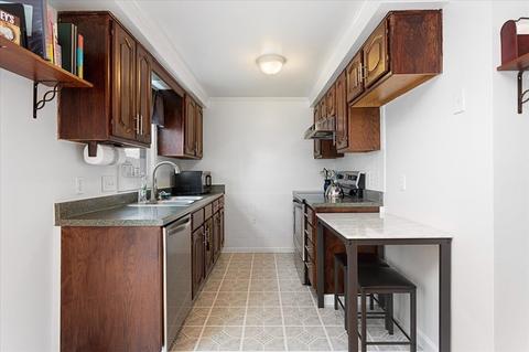 12 Elton St, Worcester, MA 01604 photo 3