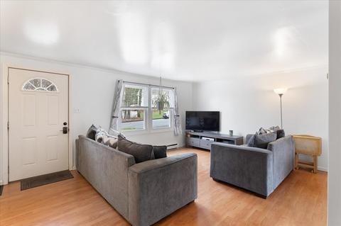 12 Elton St, Worcester, MA 01604 photo 9