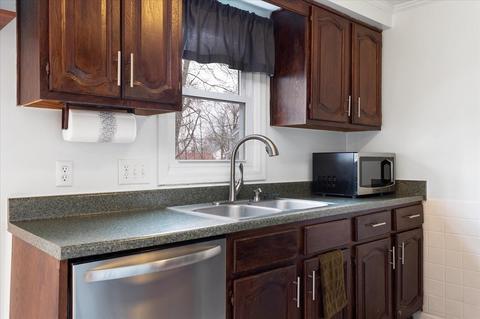 12 Elton St, Worcester, MA 01604 photo 4