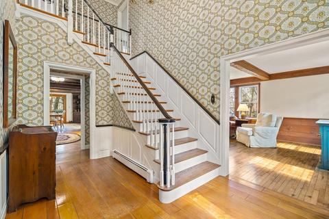 39 Fuller St, Dedham, MA 02026 photo 5