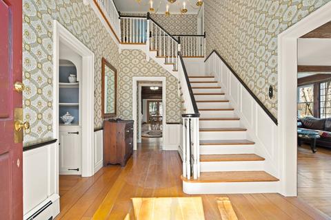 39 Fuller St, Dedham, MA 02026 photo 4