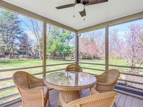 95 County St, Dover, MA 02030 photo 9