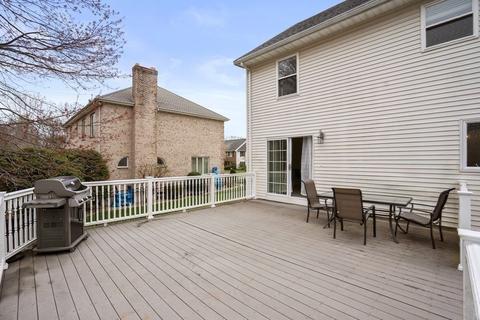 22 Dapper Darby Dr, Stoneham, MA 02180 photo 21