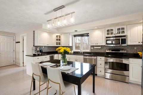 22 Dapper Darby Dr, Stoneham, MA 02180 photo 7