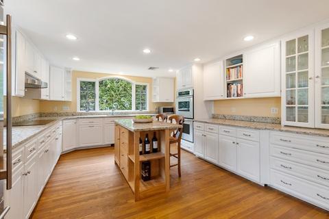 86 Douglas Rd, Needham, MA 02492 photo 6