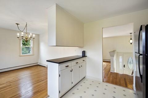 3 White Ave, Maynard, MA 01754 photo 6