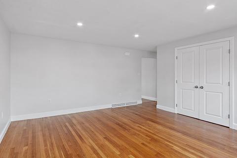 107 Everett St, Lawrence, MA 01843 photo 9
