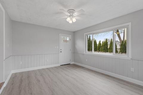 107 Everett St, Lawrence, MA 01843 photo 8
