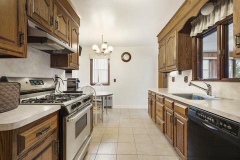 350 High St, Dedham, MA 02026 photo 4