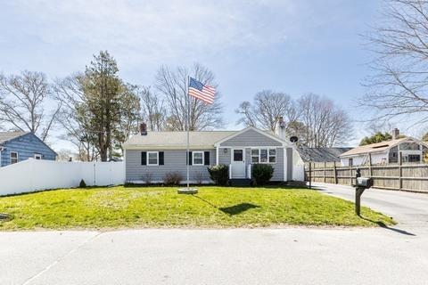 76 Fearing St, Wareham, MA 02532 photo 2