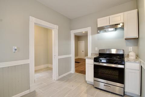 147 Marion St, Springfield, MA 01109 photo 9