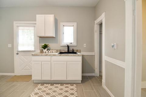 147 Marion St, Springfield, MA 01109 photo 5