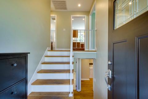 14 Highgate St, Needham, MA 02492 photo 3