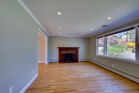 14 Highgate St, Needham, MA 02492 photo 5