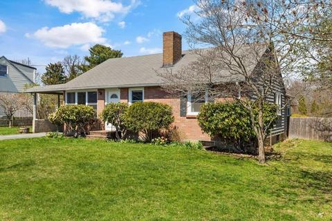 55 Balch St, Beverly, MA 01915 photo 2