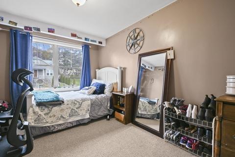 23 Johnson St # -b, Worcester, MA 01604 photo 25