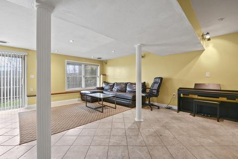 23 Johnson St # -b, Worcester, MA 01604 photo 17