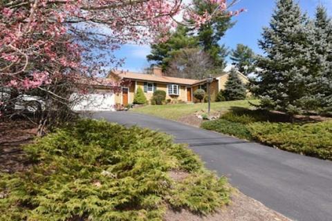 90 Dedham St, Dover, MA 02030 photo 1