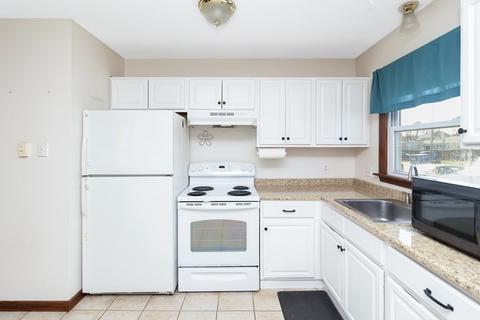 343 Chicopee St #6, Chicopee, MA 01013 photo 3