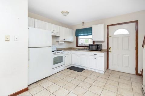 343 Chicopee St #6, Chicopee, MA 01013 photo 4