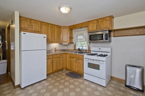 23 Simone Rd, Chicopee, MA 01013 photo 4