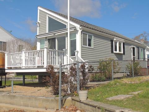 3 Sea St, Wareham, MA 02571 photo 2