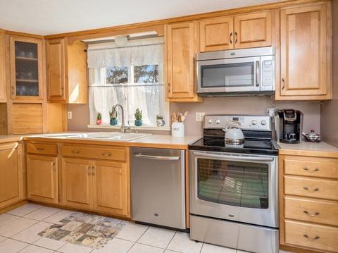 3 Esper Ave, Worcester, MA 01602 photo 3