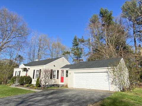 17 Charles St, Raynham, MA 02767 photo 2