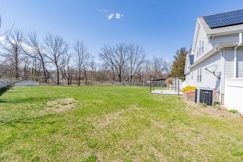 142 Holyoke St, Easthampton, MA 01027 photo 33
