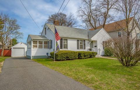 402 Goodwin St, Springfield, MA 01151 photo 3