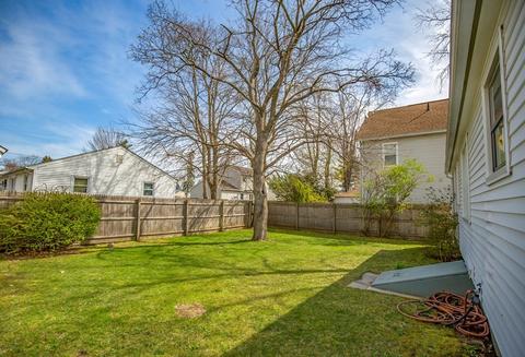 402 Goodwin St, Springfield, MA 01151 photo 26