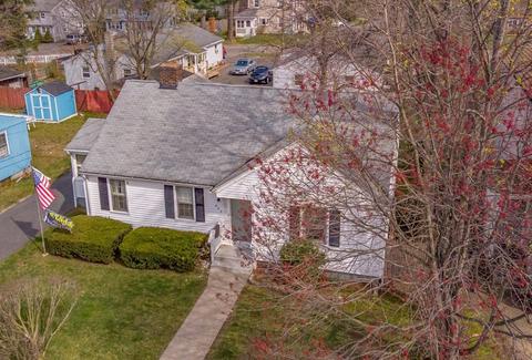 402 Goodwin St, Springfield, MA 01151 photo 33