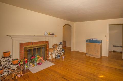 402 Goodwin St, Springfield, MA 01151 photo 16