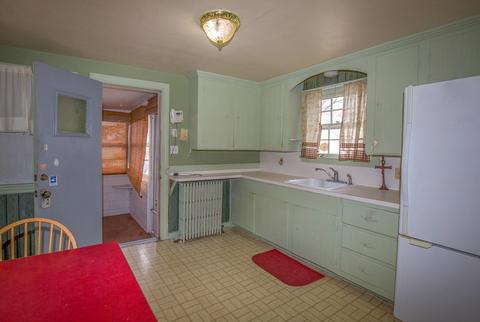 402 Goodwin St, Springfield, MA 01151 photo 9