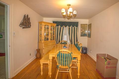 402 Goodwin St, Springfield, MA 01151 photo 10