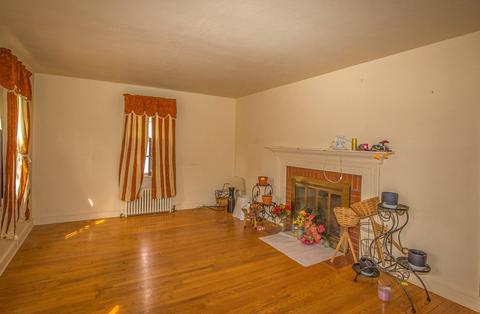 402 Goodwin St, Springfield, MA 01151 photo 13